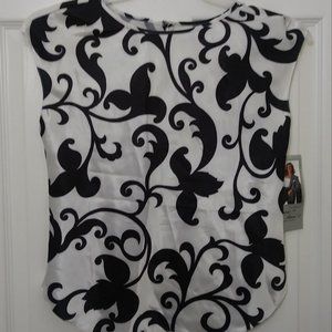 Lucie Ann II White and Black Designs Top Small